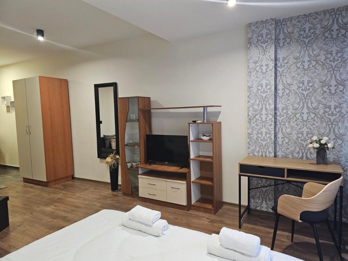 Studio Mirage Kazanlŭk Exterior foto
